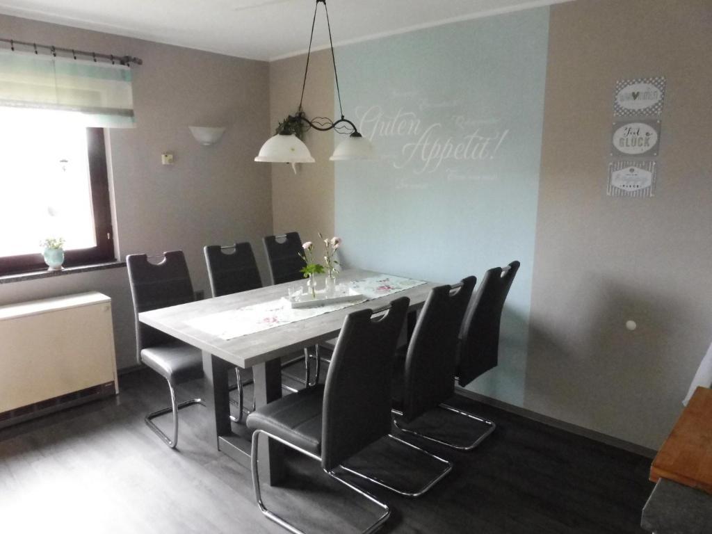 Apartment With Terrace And Pool In The Garden Pracht المظهر الخارجي الصورة